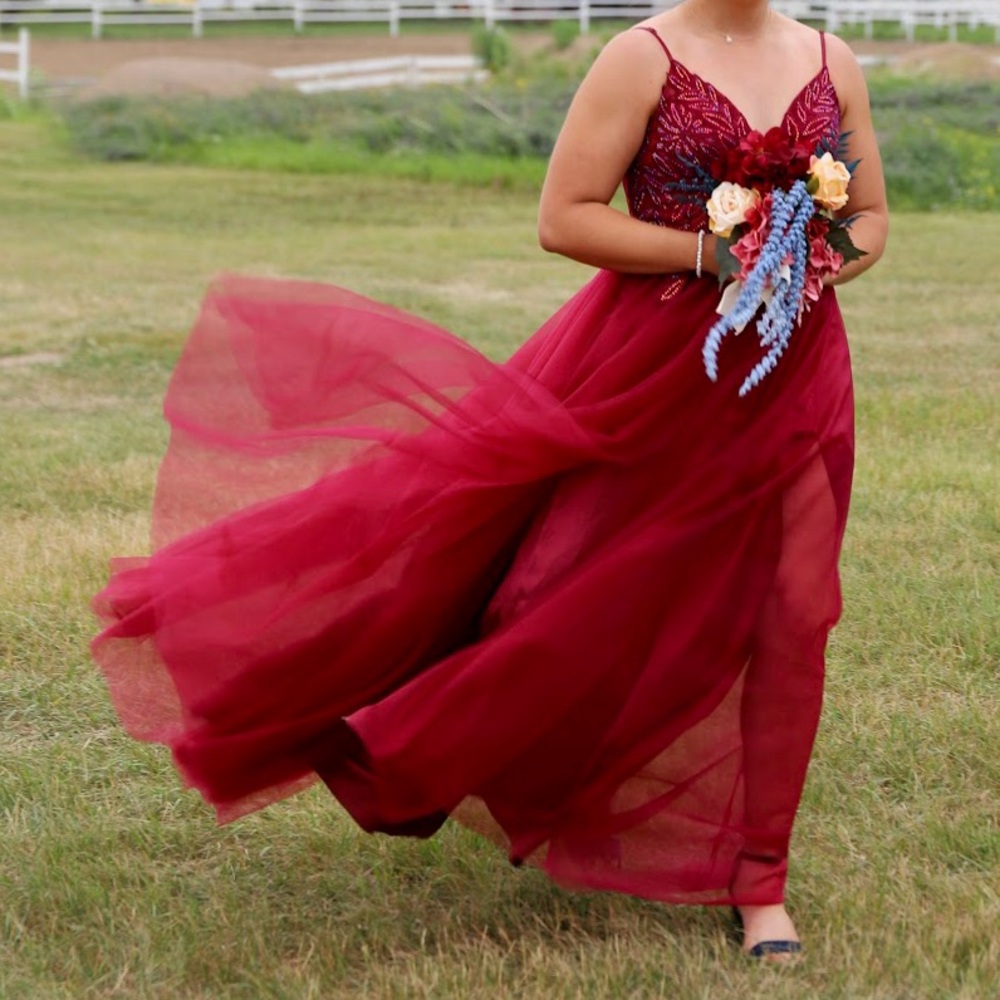 Melanie Lynn A Line Gown - Picture 4 of 4